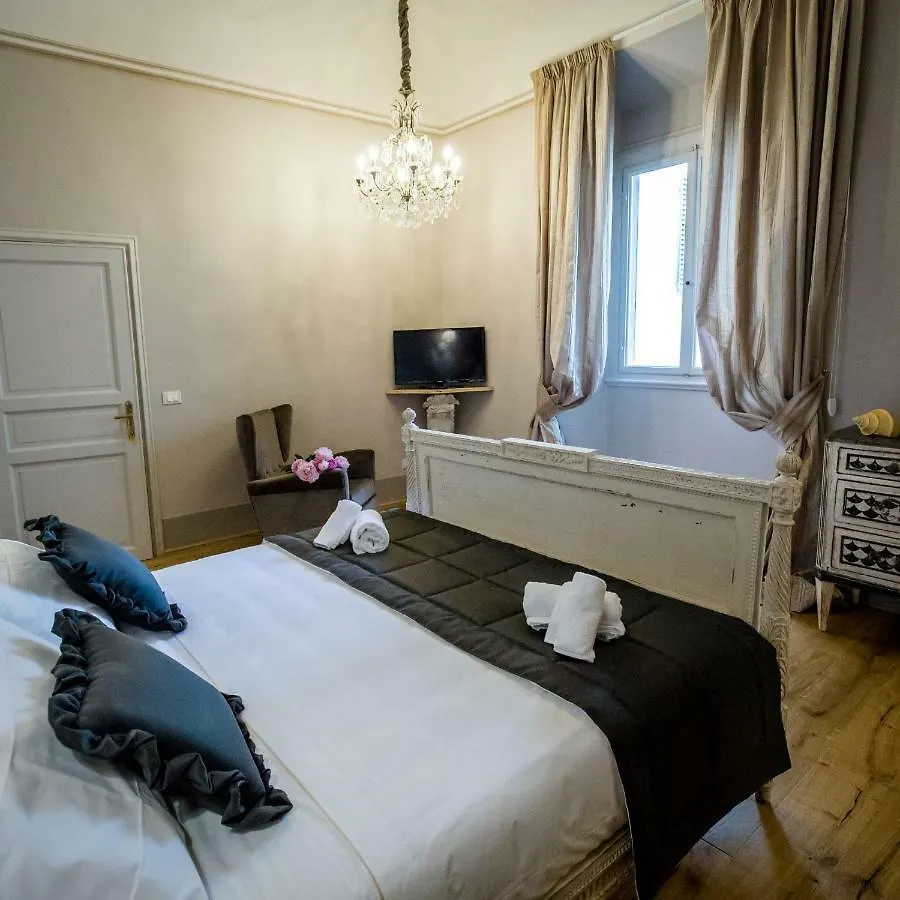 **  San Pier Novello In Oltrarno Bed & Breakfast Florence Italy